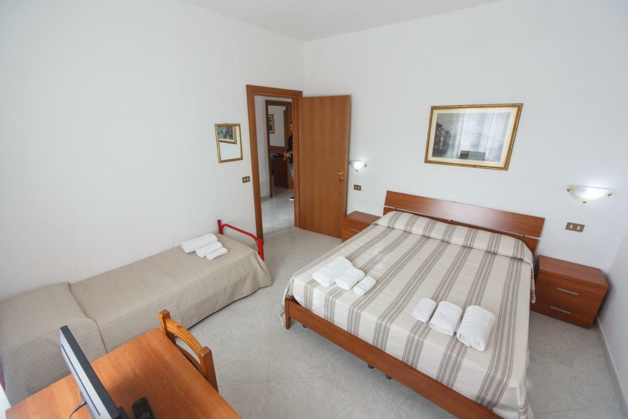 Casa Vacanze L'Orizzonte Aparthotel Valderice Exteriör bild