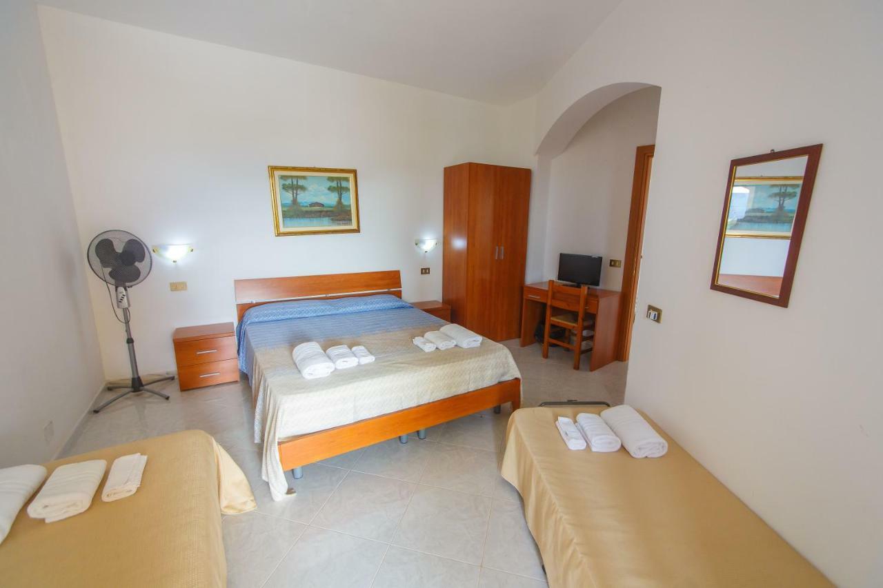 Casa Vacanze L'Orizzonte Aparthotel Valderice Exteriör bild