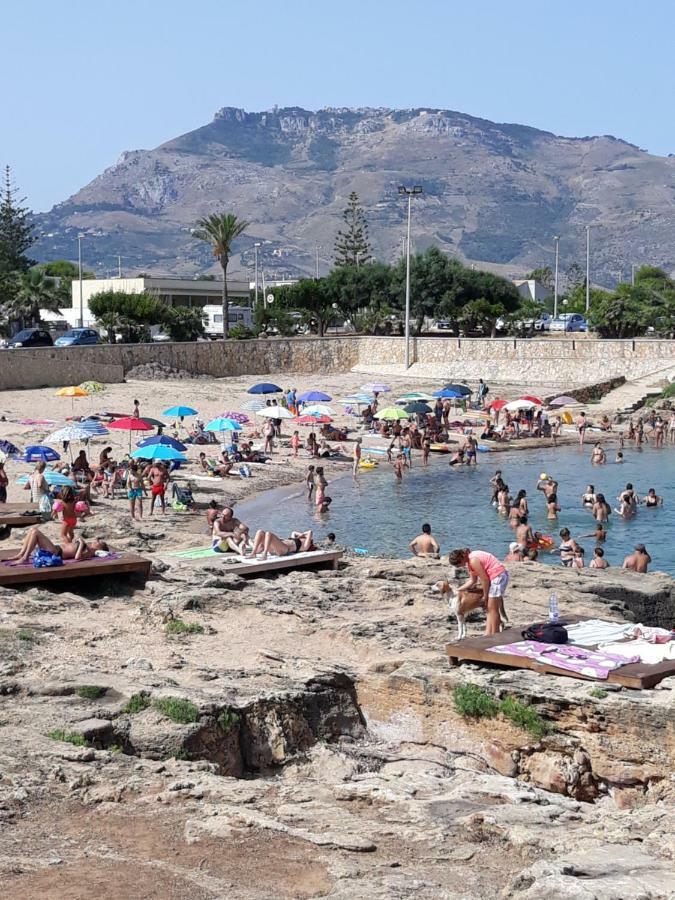 Casa Vacanze L'Orizzonte Aparthotel Valderice Exteriör bild