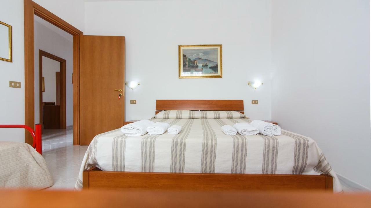 Casa Vacanze L'Orizzonte Aparthotel Valderice Exteriör bild