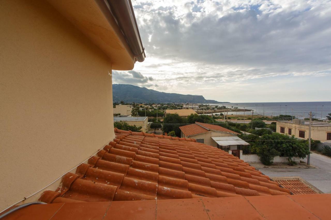Casa Vacanze L'Orizzonte Aparthotel Valderice Exteriör bild
