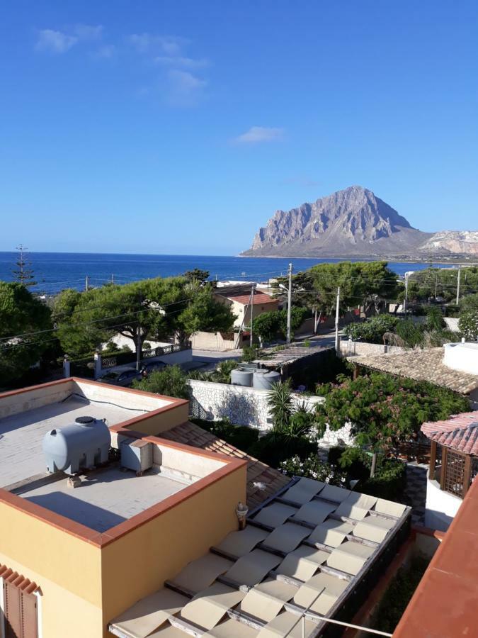Casa Vacanze L'Orizzonte Aparthotel Valderice Exteriör bild