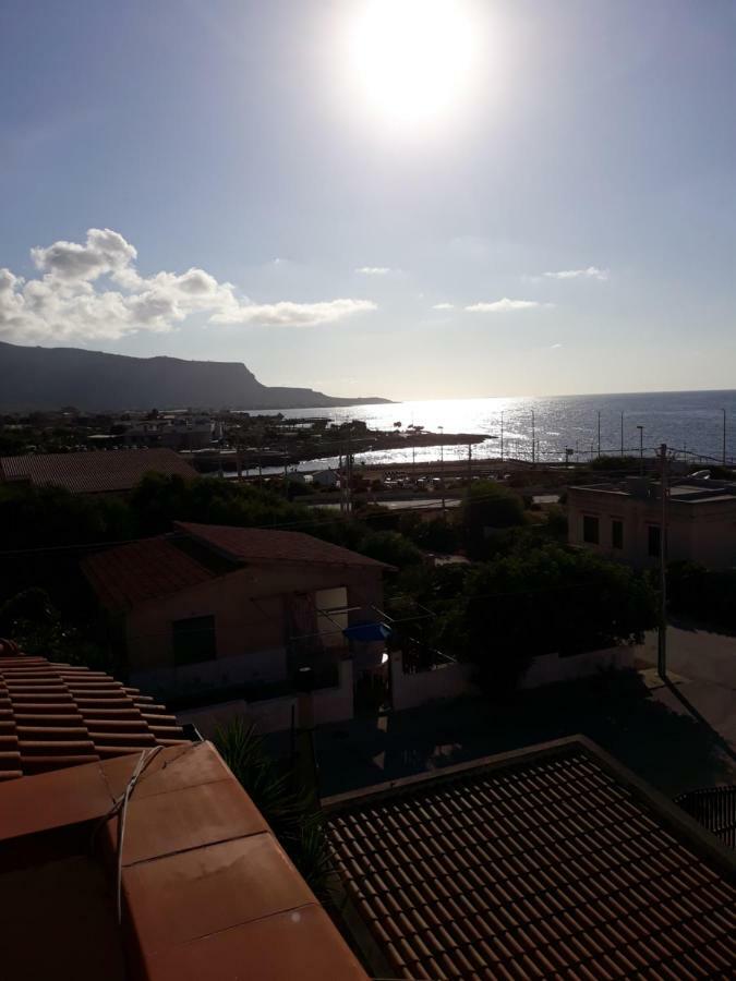 Casa Vacanze L'Orizzonte Aparthotel Valderice Exteriör bild
