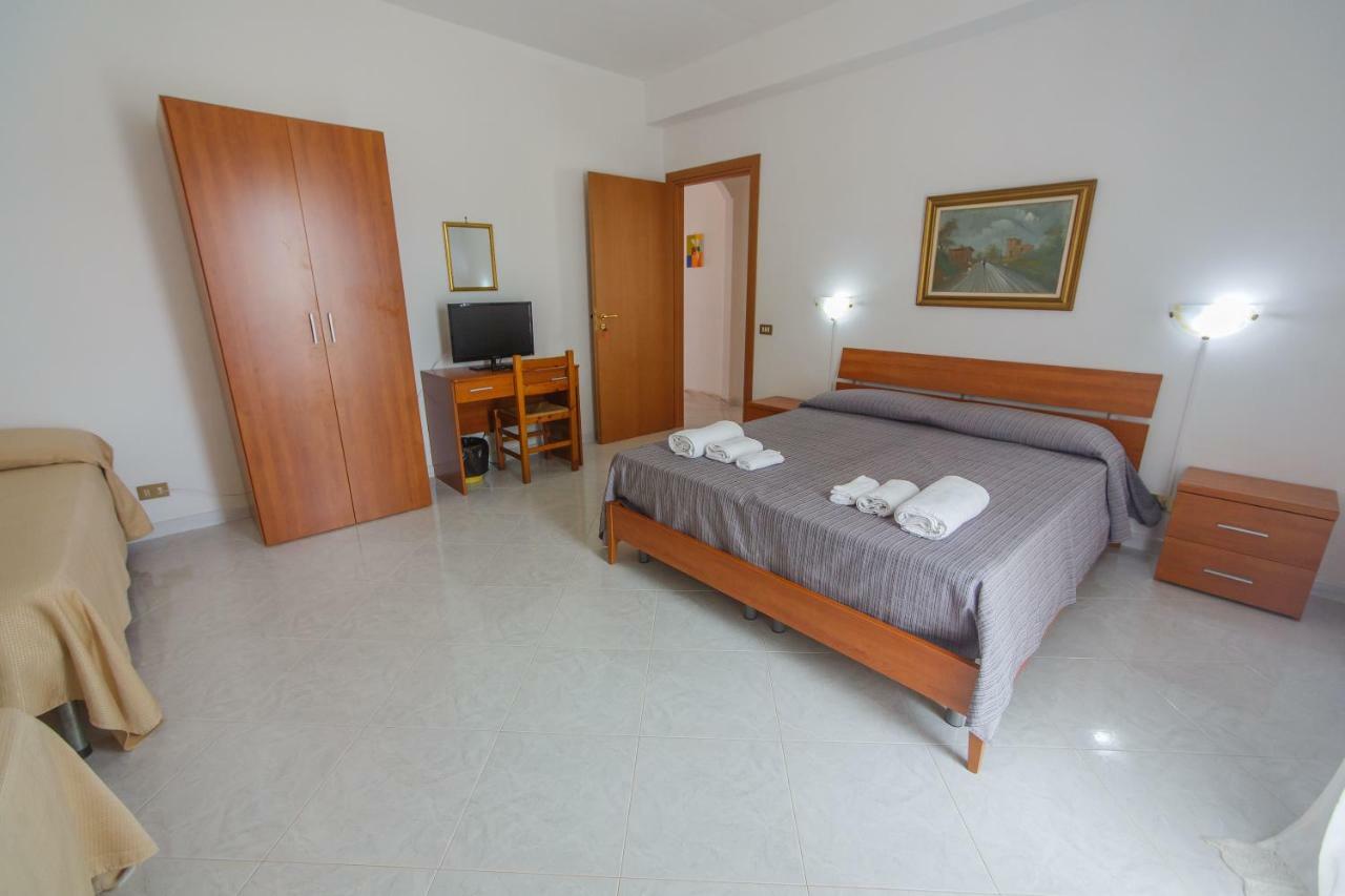 Casa Vacanze L'Orizzonte Aparthotel Valderice Exteriör bild